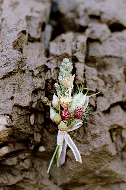Organic grooms boutonnière
