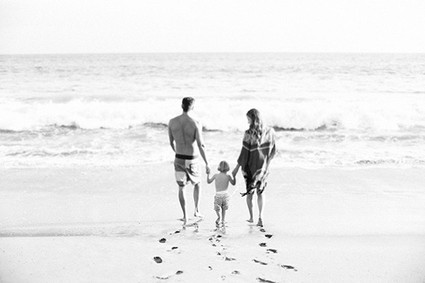 beach maternity photos in LA