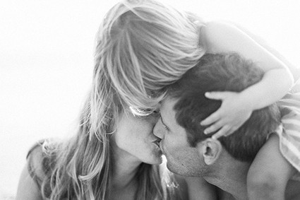 beach maternity photos in LA