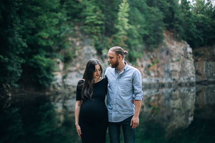 rock quarry maternity photos