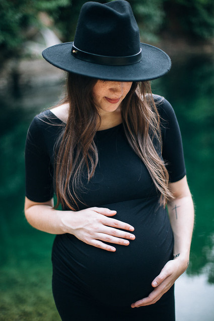 rock quarry maternity photos