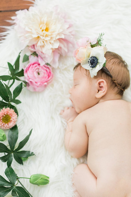 floral newborn photos Inspiration
