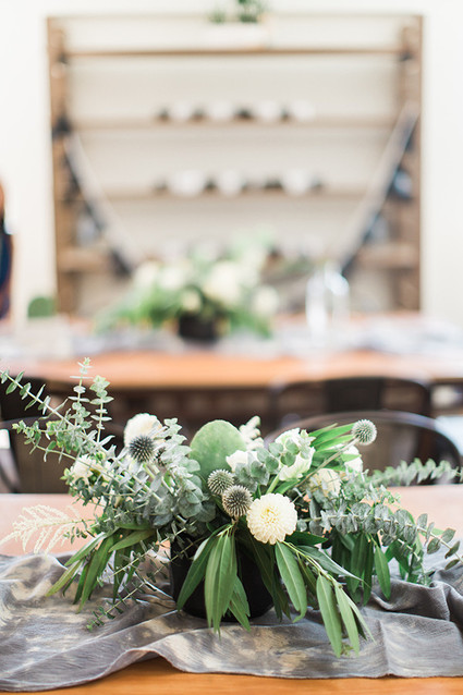 modern baby shower decor