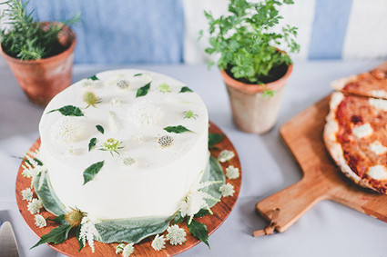 white floral cake