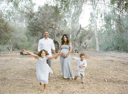 Family maternity photos in San Diego