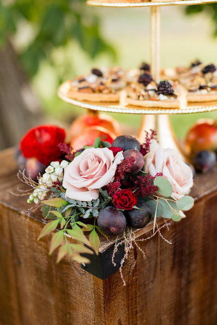 Fall wedding florals