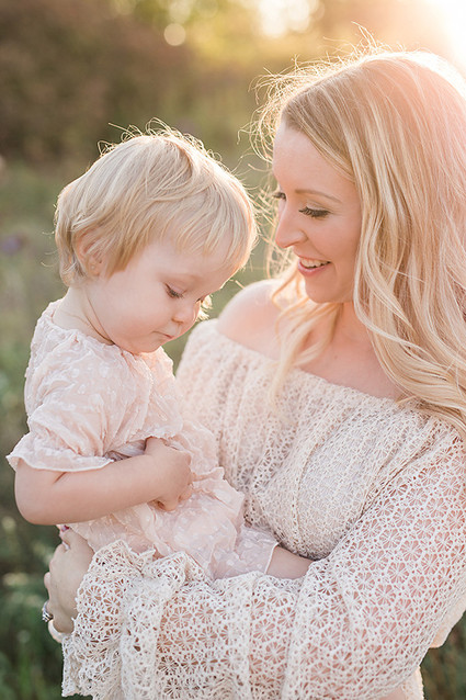 Mother and child maternity photos