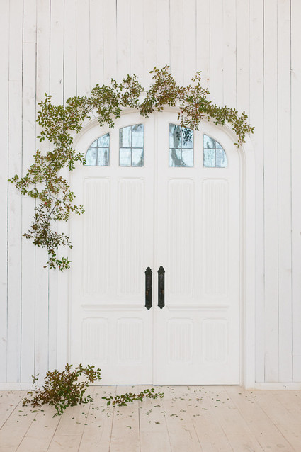 Floral ceremony arch DIY
