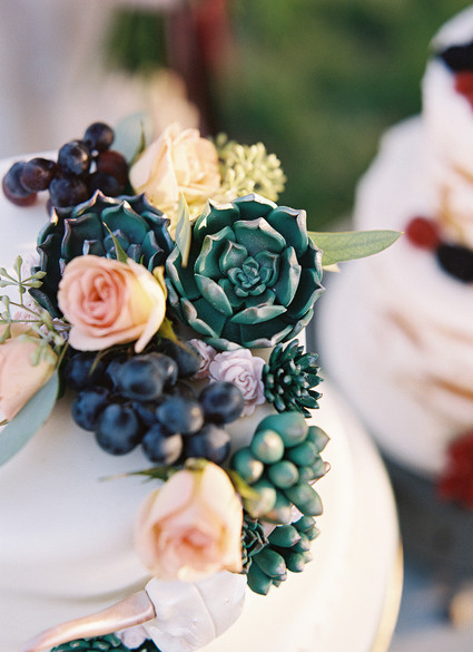 Wedding cake florals