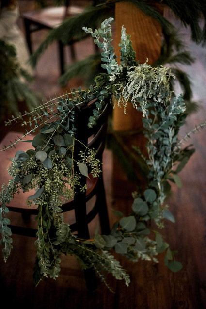 DIY holiday wreath party idea