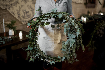 DIY holiday wreath party idea