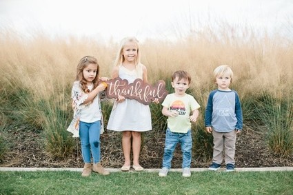 Kids thanksgiving table