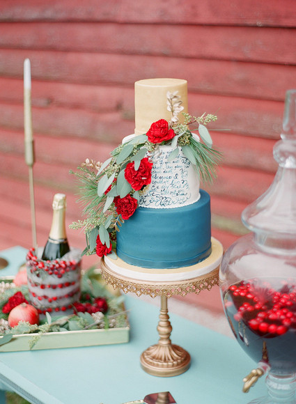 Elegant winter wedding cake