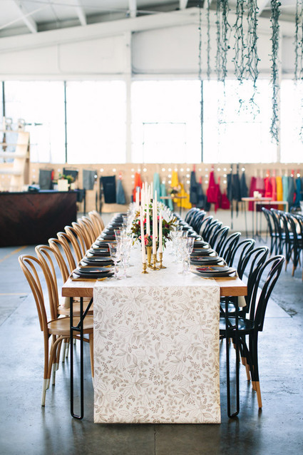 wallpaper table runner Inspiration