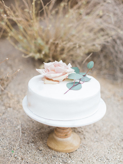 White wedding cakeRue De Seine Bridal Inspiration