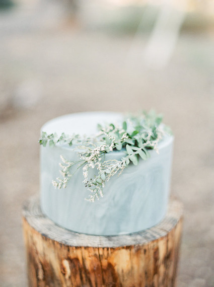 Marbled wedding cake