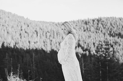 Winter maternity photos