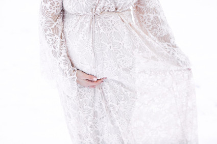 Winter maternity photos