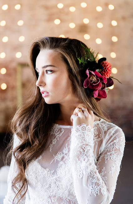 Long-sleeved wedding dress