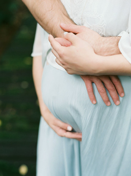 outdoor maternity photos