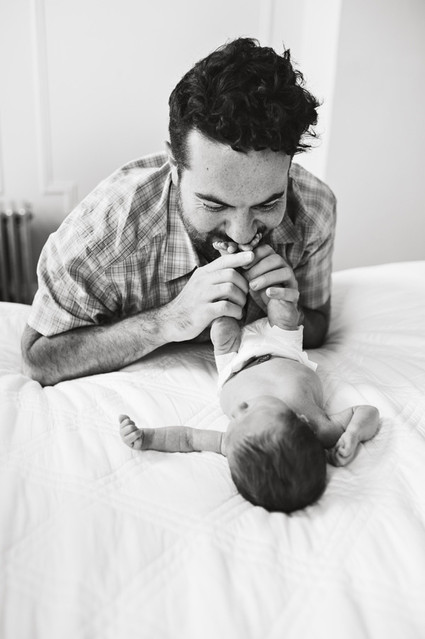 lifestyle newborn photos