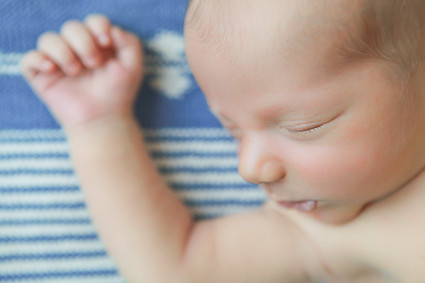 beachy newborn photos in Malibu
