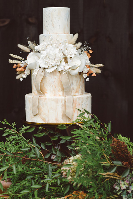 Marbled wedding cake