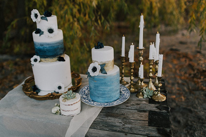 Seaside wedding cakes