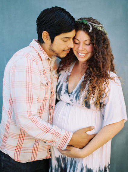 boho maternity portrait