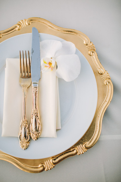 Old Hollywood glam wedding place setting