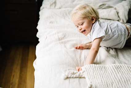 lifestyle family photos at home