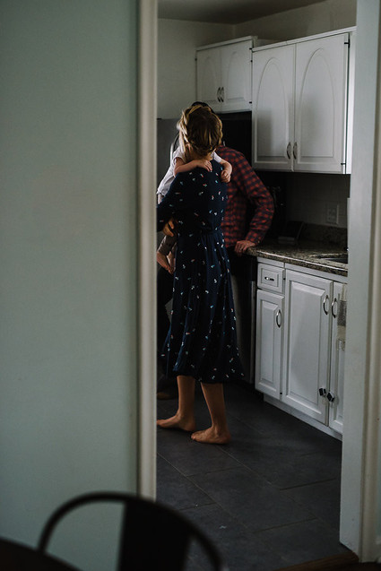 lifestyle family photos at home