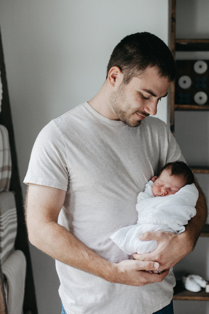 lifestyle newborn photos