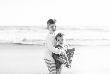 Beach anniversary shoot with kids by Max Wanger