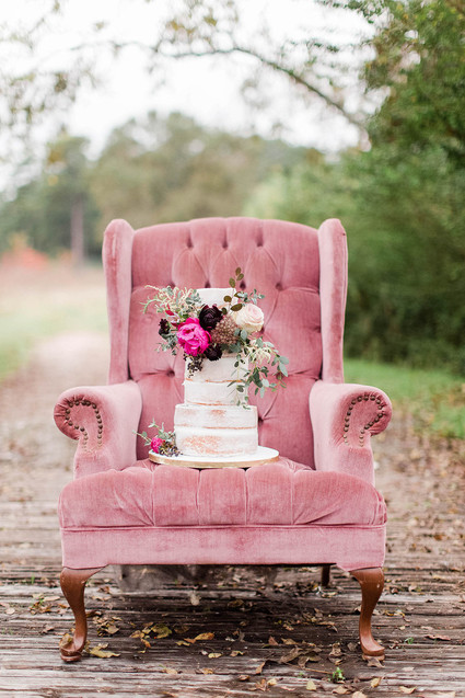 Vintage pink + plum wedding cake