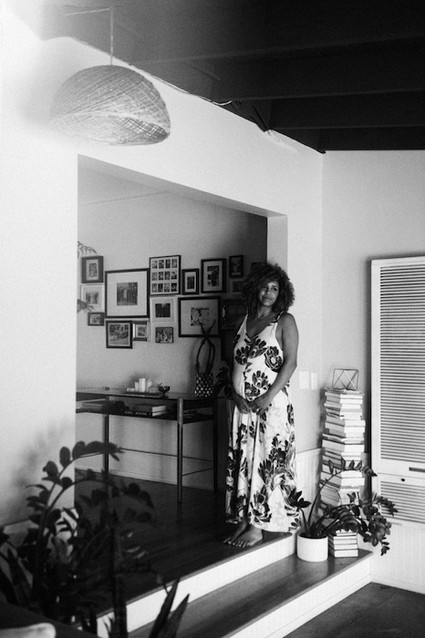 Los Angeles maternity photos by Max and Friends