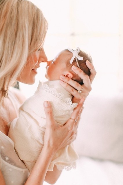 mother daughter newborn photos Inspiration