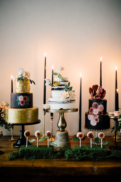Black and gold wedding cakes