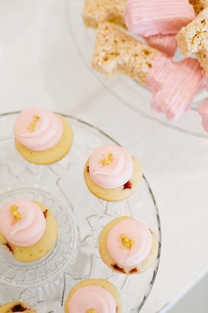 pink and gold dessert table