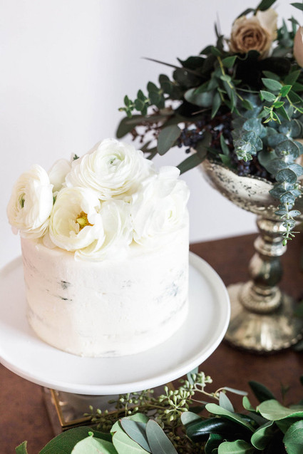 White wedding cake