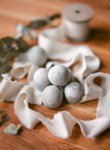Cement easter eggs Inspiration
