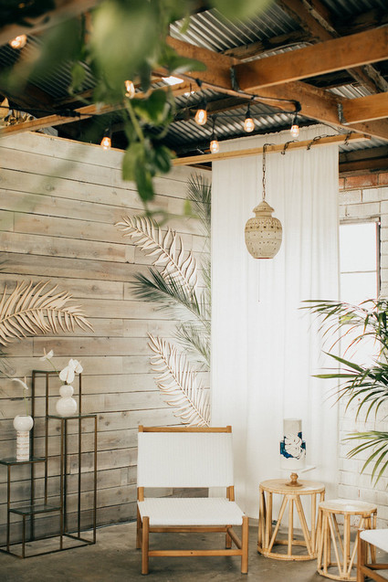 Tropical party decor