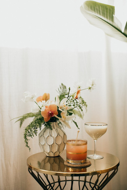 Tropical party decor