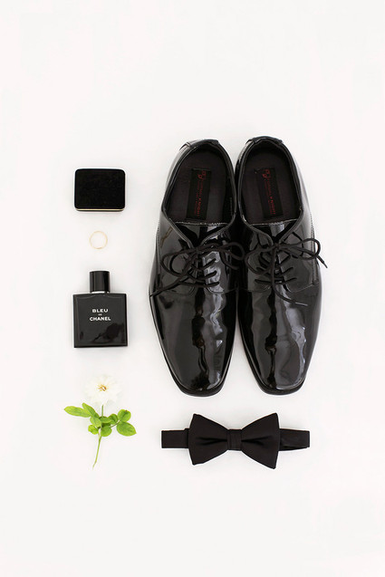 Grooms accessories