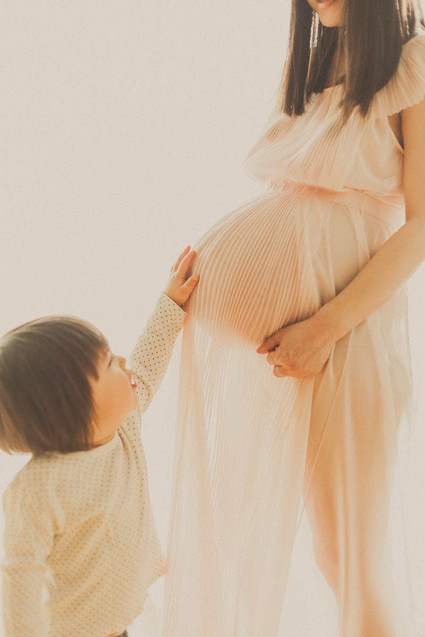 mother son vintage style maternity photos