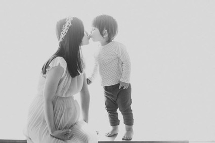 mother son vintage style maternity photos