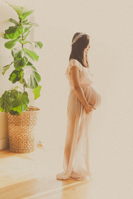 mother son vintage style maternity photos