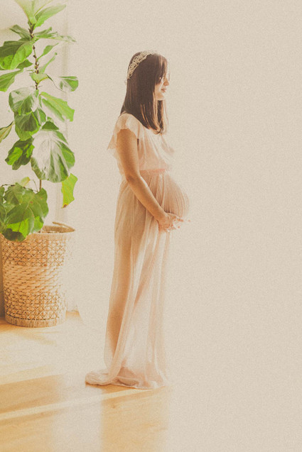 mother son vintage style maternity photos