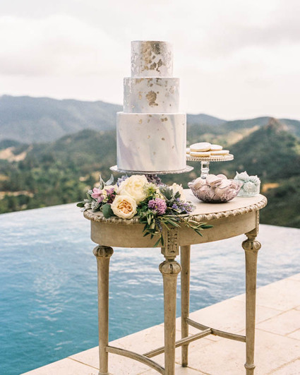 Marbled wedding cake