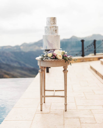 Marbled wedding cake